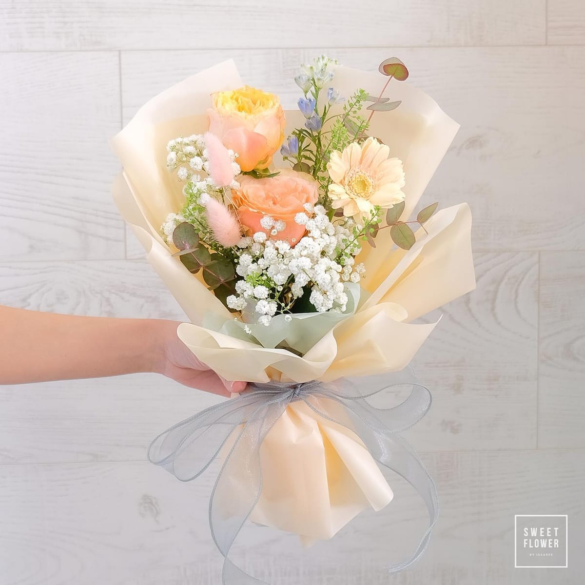 ช่อ พาสเทล หวาน ดอกไม้หลัก กุหลาบ เยอบีร่า เบบี้บรีธ/ยิปโซ — ผลงานร้านดอกไม้ Sweetflower by Issaree