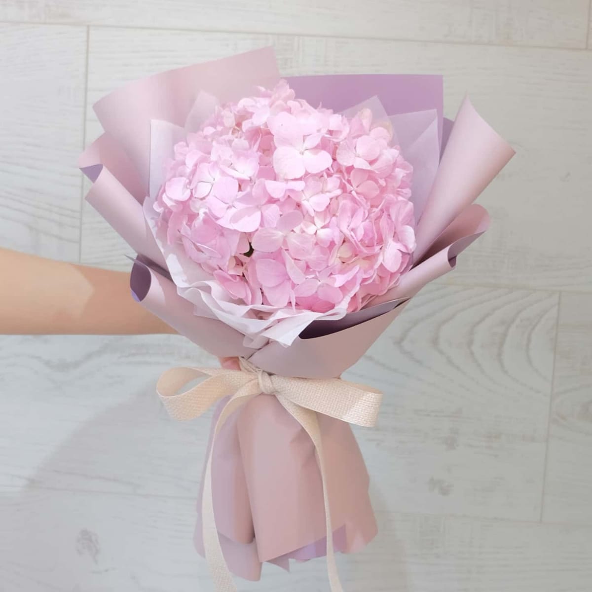 ช่อ พาสเทล หวาน ดอกไม้หลัก ไฮเดรนเยีย — ผลงานร้านดอกไม้ Sweetflower by Issaree