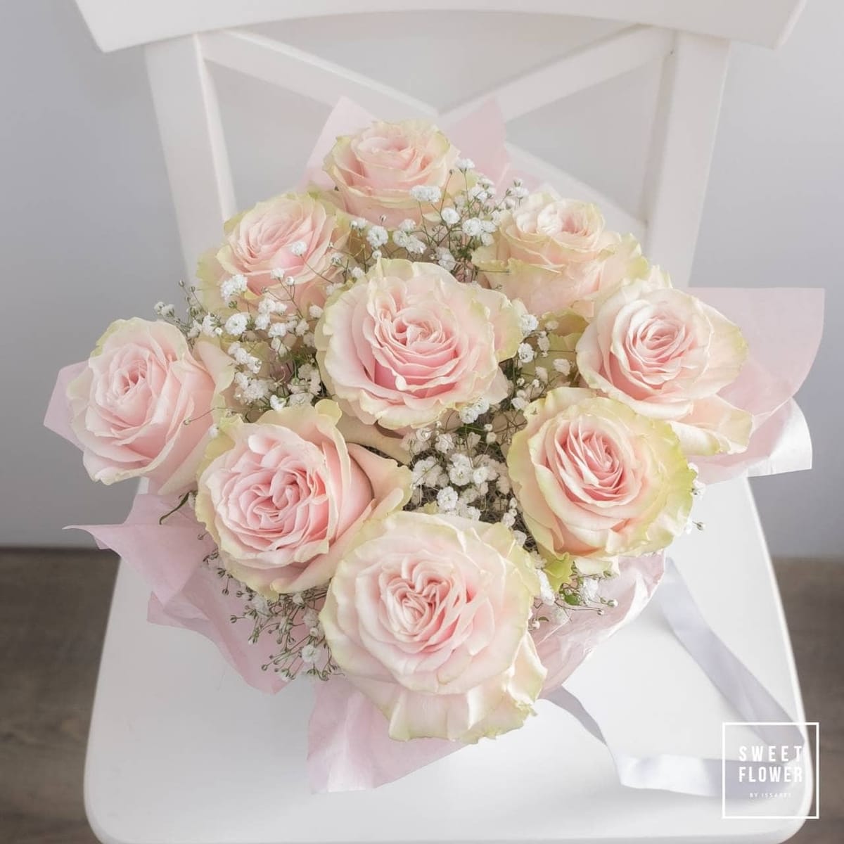กล่อง พาสเทล หวาน ดอกไม้หลัก กุหลาบ เบบี้บรีธ/ยิปโซ — ผลงานร้านดอกไม้ Sweetflower by Issaree — ภาพที่ 2 จาก 4